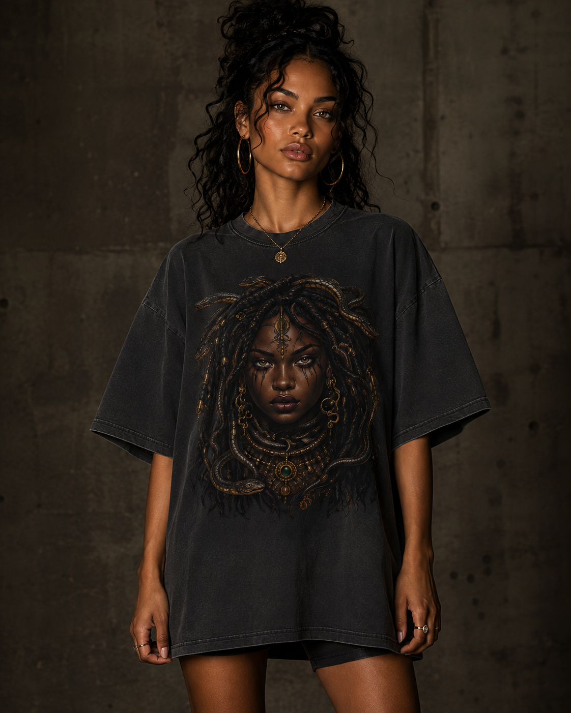 OPULENT AVENUE — Medusa Noir Oversized Tee