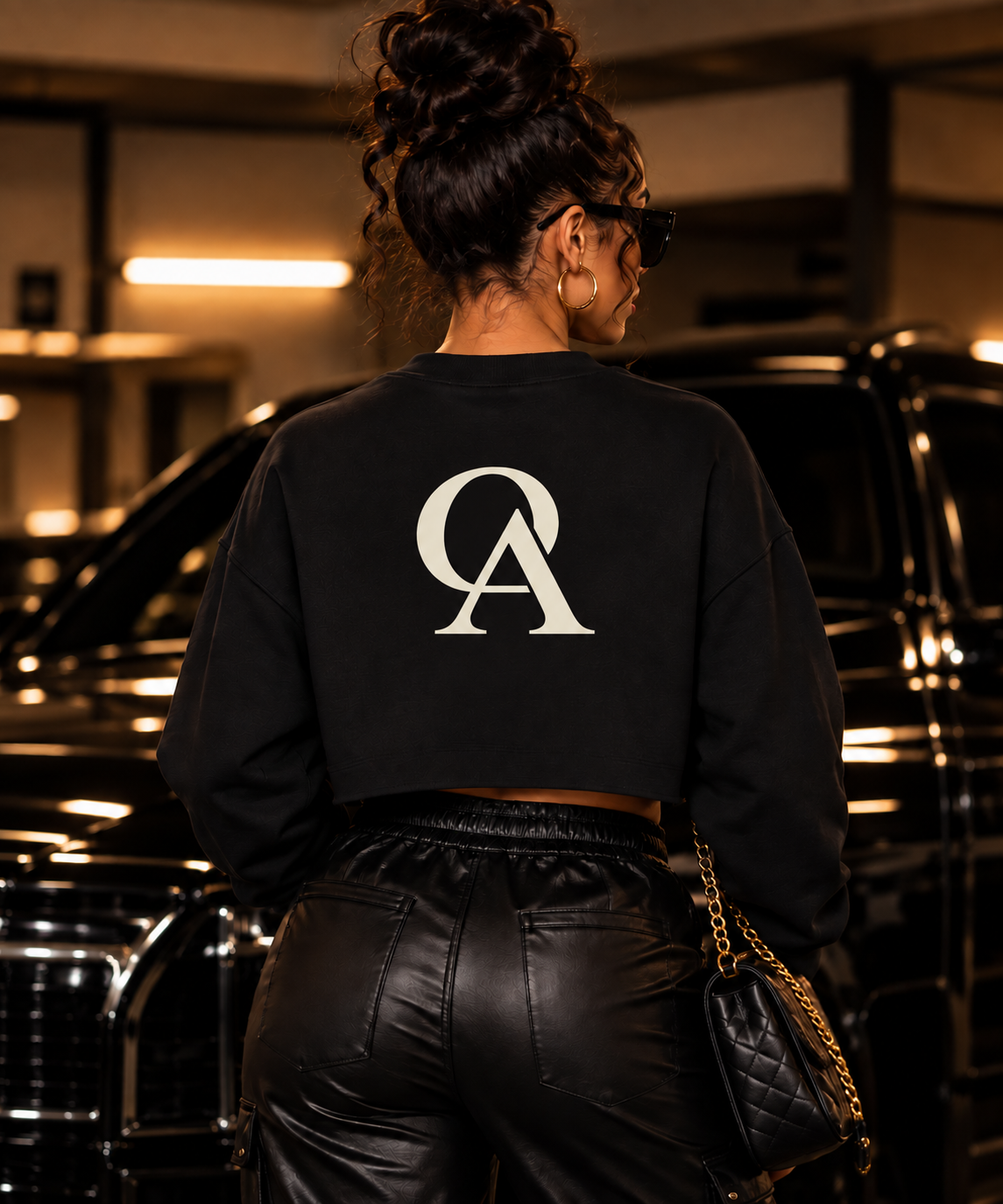 OA Signature Cropped Crewneck – Black & Cream